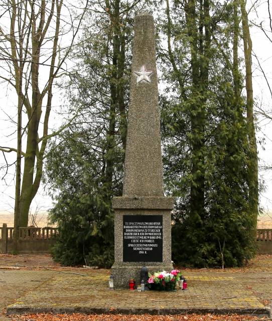 Soviet Cemetery in Tonkiele